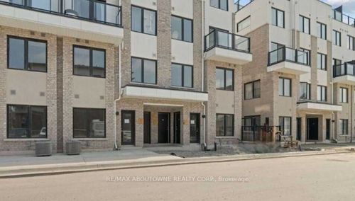 220-1695 Dersan St, Pickering, ON, L1V2P8 | Card Image