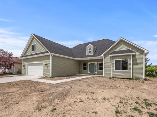8584 Cobblestone Dr, Newport, MI, 48166-7813 | Card Image