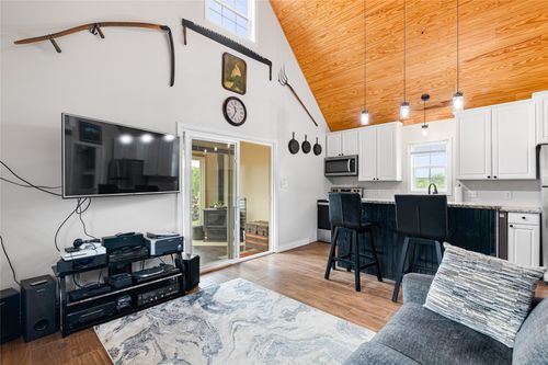 1185 County Road 1590, Alvord, TX, 76225-4035 | Card Image