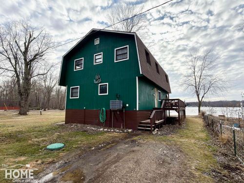 2032 Howard Point Dr, Nashville, MI, 49073-8771 | Card Image