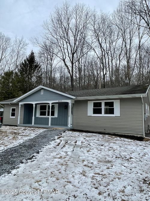 237 Canal Rd, East Stroudsburg, PA, 18302-8819 | Card Image