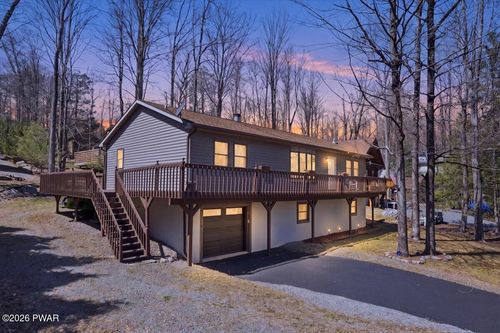 1100 Indian Dr, Lake Ariel, PA, 18436-8071 | Card Image