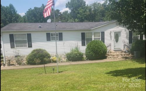 190 Sterling Ave, Nebo, NC, 28761-9412 | Card Image