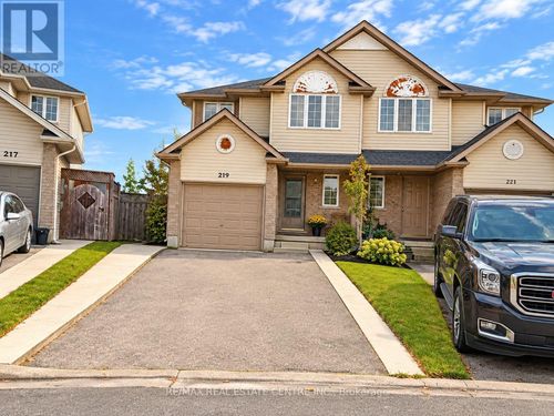 219 Britton Pl, Kitchener, ON, N2C2T3 | Card Image