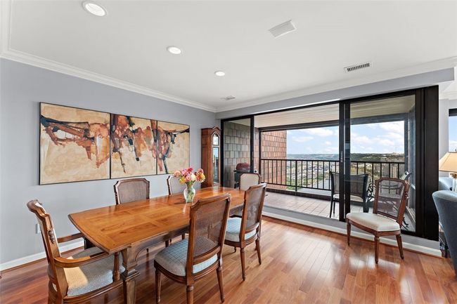 APT-1102 - 1700 Grandview Ave, Condo with 2 bedrooms, 2 bathrooms and 2 parking in Mt Washington PA | Image 6