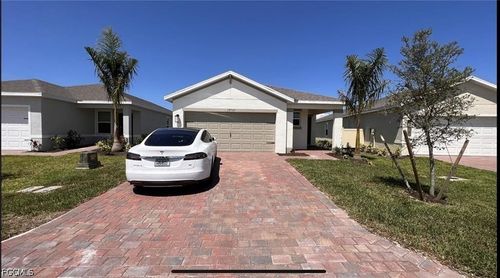 18509 Cronin Sand Ln, NORTH FORT MYERS, FL, 33917-3895 | Card Image