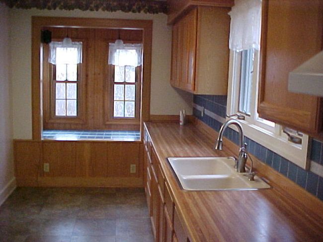 114 E Grove St, Home with 3 bedrooms, 2 bathrooms and null parking in POPLAR GROVE IL | Image 4