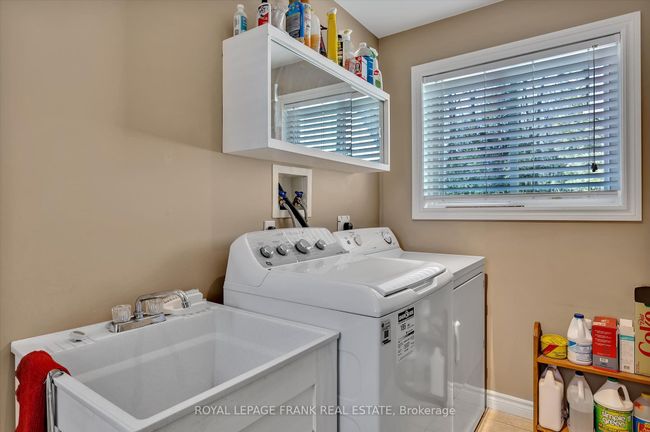 18 E Beehive Dr, House other with 3 bedrooms, 2 bathrooms and 10 parking in Bobcaygeon ON | Image 18