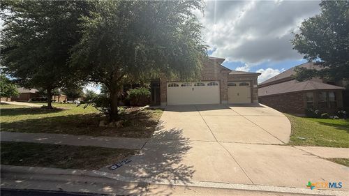 6904 Osbaldo Dr, Killeen, TX, 76542-5811 | Card Image