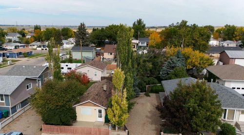 1207 41 Ave N, Lethbridge, AB, T1H6B3 | Card Image