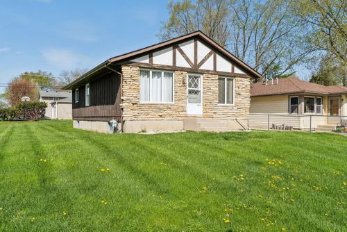 1414 North Ave, Round Lake Beach, IL, 60073-2130 | Card Image