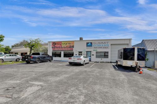 4840 N Dixie Hwy, OAKLAND PARK, FL, 33334-3929 | Card Image
