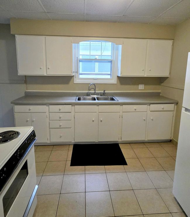 Kitchen | Image 7