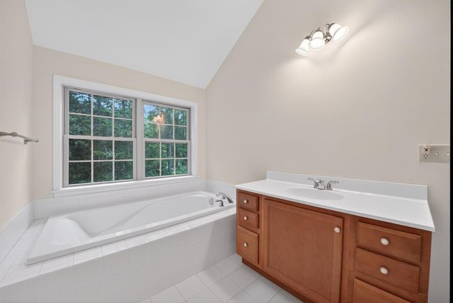 Ensuite Bathroom with a soaking tub | Image 25
