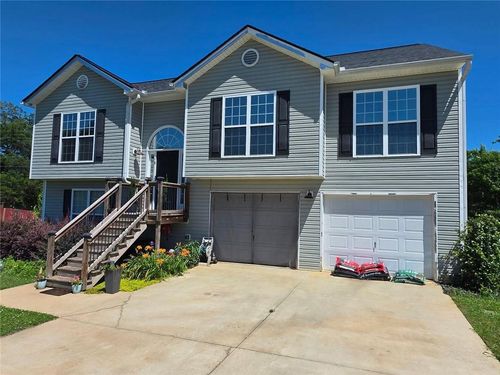 18 J And J Dr, Lavonia, GA, 30553-3638 | Card Image