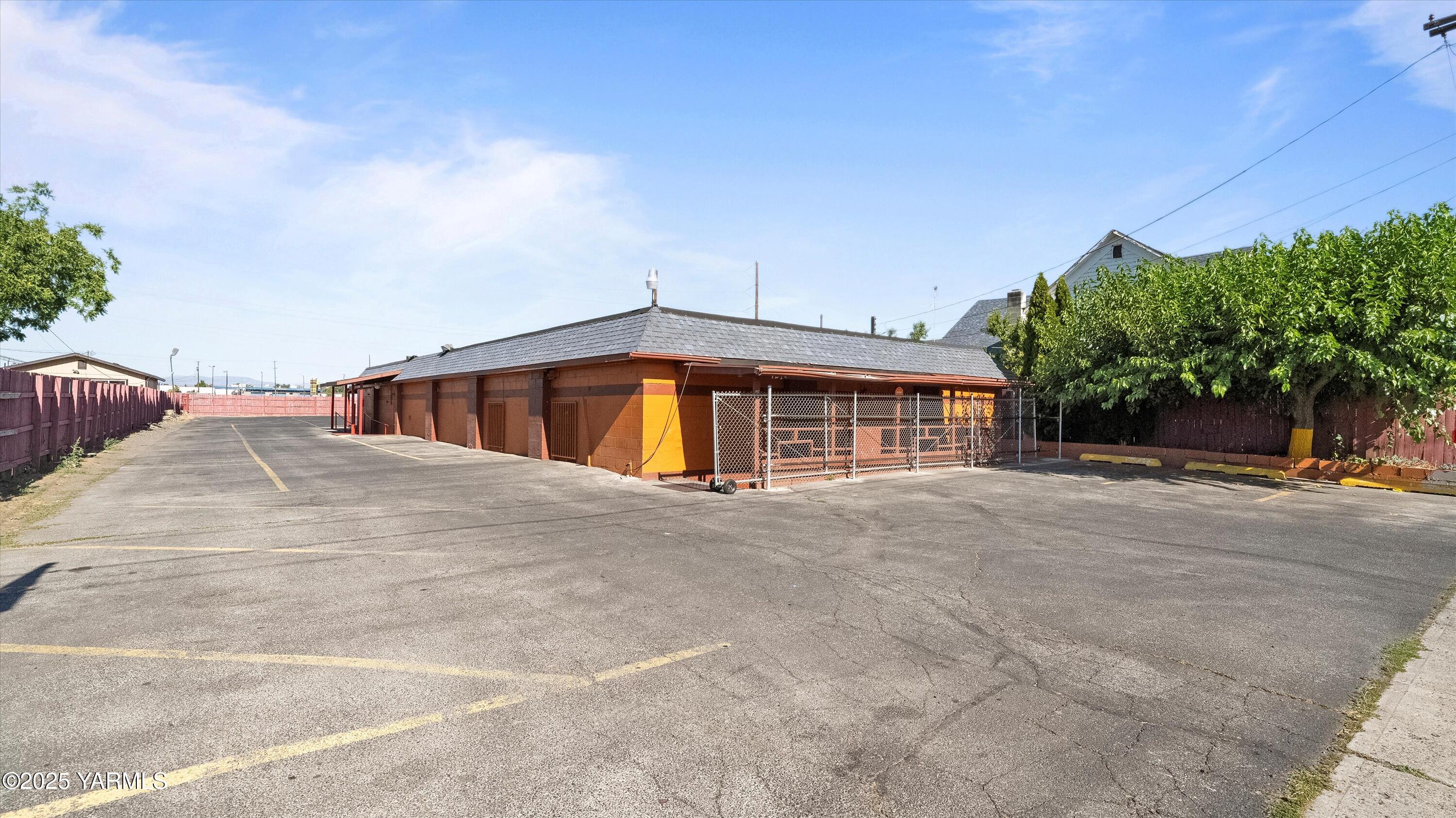 Commercial Sale in Yakima
