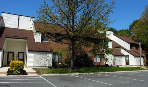 9h-9 Country Hickory Ln, Egg Harbor Township, NJ, 08234-1866 | Card Image