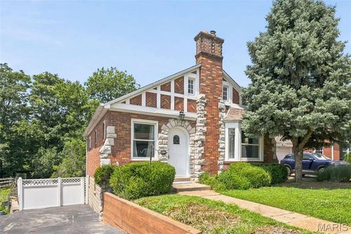 2637 Melvin Ave, Brentwood, MO, 63144-2542 | Card Image