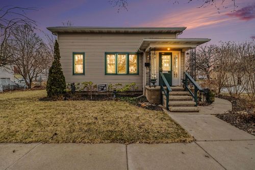 206 N James St, Ludington, MI, 49431-1722 | Card Image