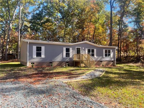 152 Lester Dr, Lexington, NC, 27292-5089 | Card Image