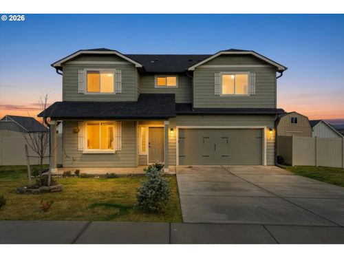 5 Patty Cir, Milton-Freewater, OR, 97862-6712 | Card Image