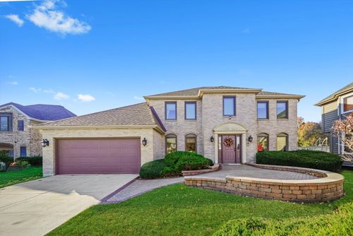 18 Newgate Ave, Naperville, IL, 60565-3040 | Card Image