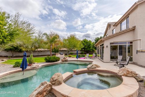 8408 W Midway Ave, Glendale, AZ, 85305-6921 | Card Image