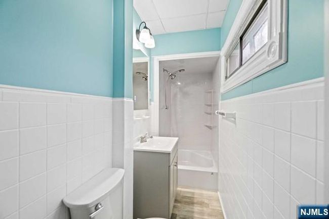 17 W Pierrepont Ave, Home with 2 bedrooms, 1 bathrooms and null parking in Rutherford NJ | Image 12