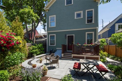 44 3rd St, Newport, RI, 02840-1942 | Card Image