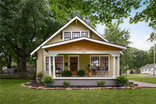 7602 Marty St, Overland Park, KS, 66204-2920 | Card Image