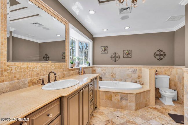 Primary Bathroom | Image 55