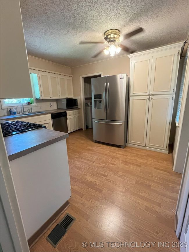 10282 N Perry Loop Rd, House other with 3 bedrooms, 3 bathrooms and null parking in Stigler OK | Image 20