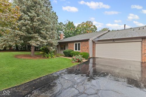 2549 N Willow Way, Indianapolis, IN, 46268-1364 | Card Image