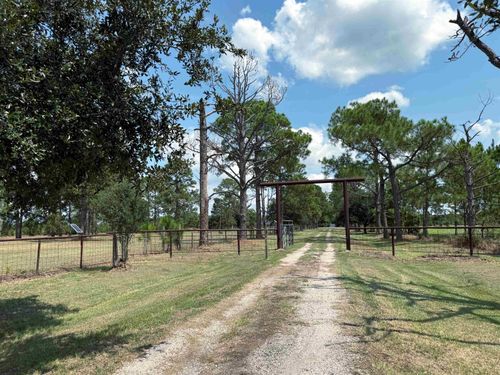 2625 S Pine Island Rd, Beaumont, TX, 77713-3243 | Card Image