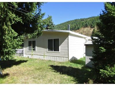 1360 Pass St, House other with 2 bedrooms, 1 bathrooms and 3 parking in Greenwood BC | Image 3