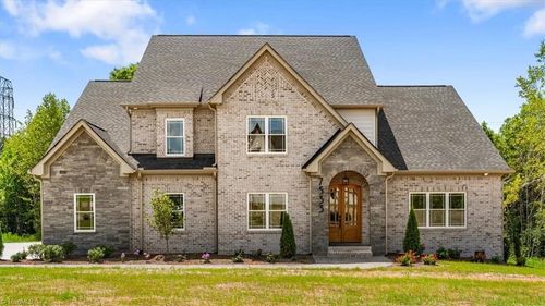 7533 Shadow Creek Dr, Summerfield, NC, 27358-9365 | Card Image