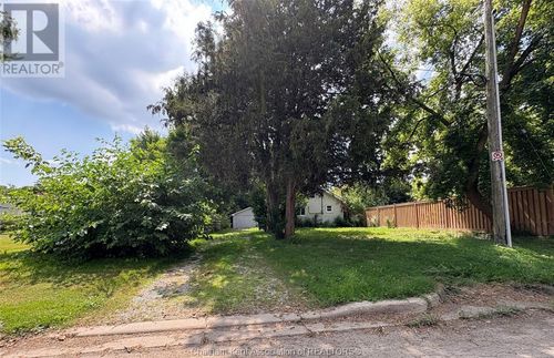 8 Siskind Crt, Chatham, ON, N7L5A1 | Card Image