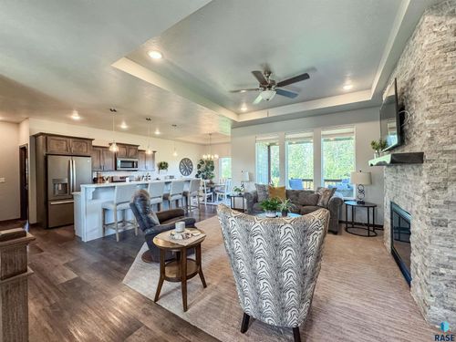 7804 S Brande Park Cir, Sioux Falls, SD, 57108-3819 | Card Image