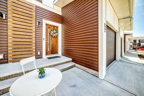52 Walden Lane Se, Calgary, AB, T2X2A7 | Card Image