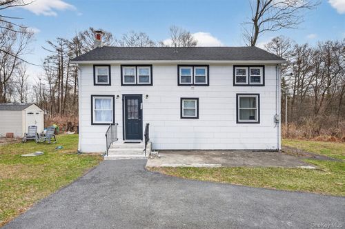 111 Sunrise Trl, Wallkill, NY, 12589-2544 | Card Image