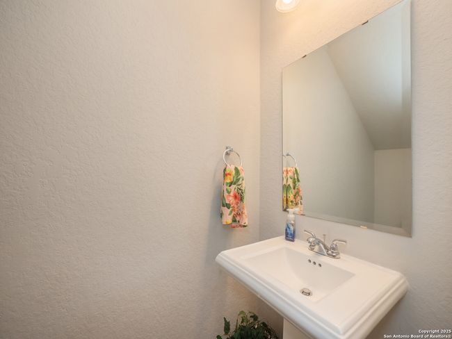 184 Cimarron Crk, House other with 4 bedrooms, 4 bathrooms and null parking in Boerne TX | Image 23