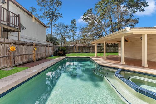 19535 Enchanted Oaks Dr, Spring, TX, 77388-6110 | Card Image