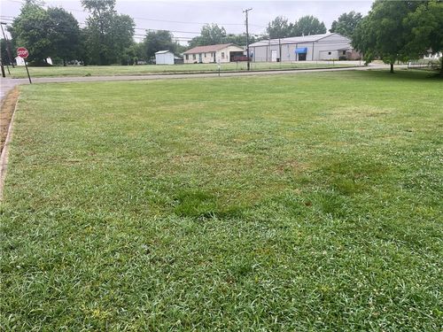 302 N Springfield Ave, Green Forest, AR, 72638-2462 | Card Image