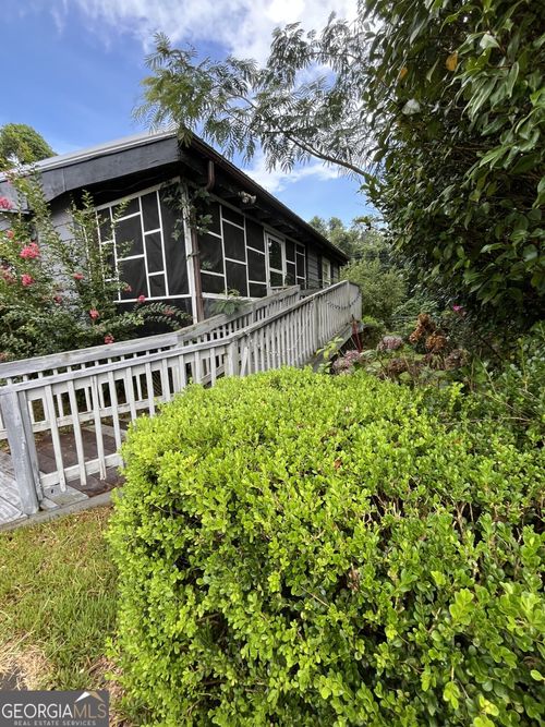 200 Hunt Cir, Manchester, GA, 31816-1124 | Card Image