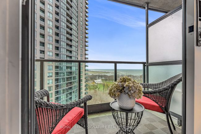 1701 - 231 Fort York Blvd, Condo with 2 bedrooms, 1 bathrooms and 1 parking in Toronto ON | Image 25