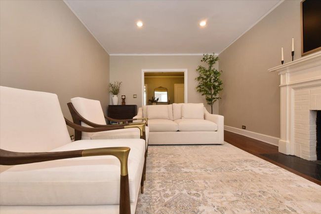 APT-6D - 8 Barstow Rd, Home with 1 bedrooms, 1 bathrooms and null parking in Great Neck NY | Image 7
