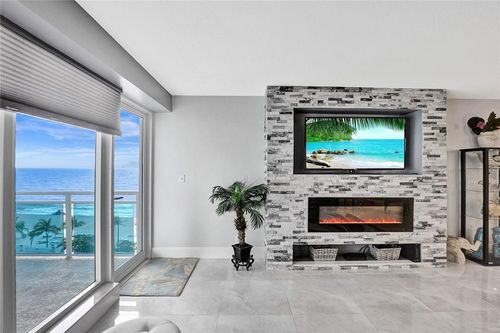 804-3430 Galt Ocean Dr, Fort Lauderdale, FL, 33308-7045 | Card Image