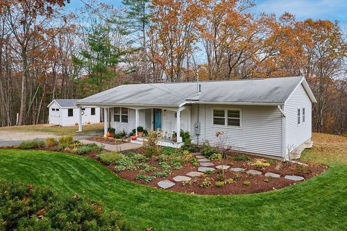 72 N Main St, New Salem, MA, 01355-9538 | Card Image