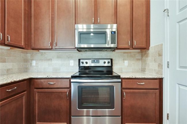 APT-26 - 1900 Little Elm Trl, Condo with 3 bedrooms, 2 bathrooms and 2 parking in Cedar Park TX | Image 6