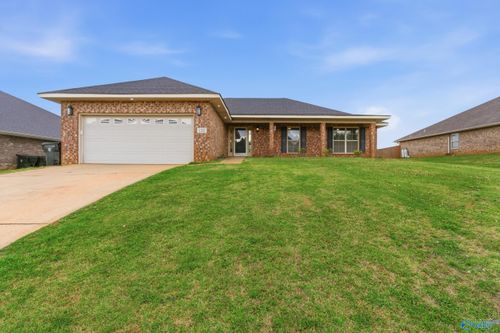 132 Bridge Crest Dr, Harvest, AL, 35749-4502 | Card Image